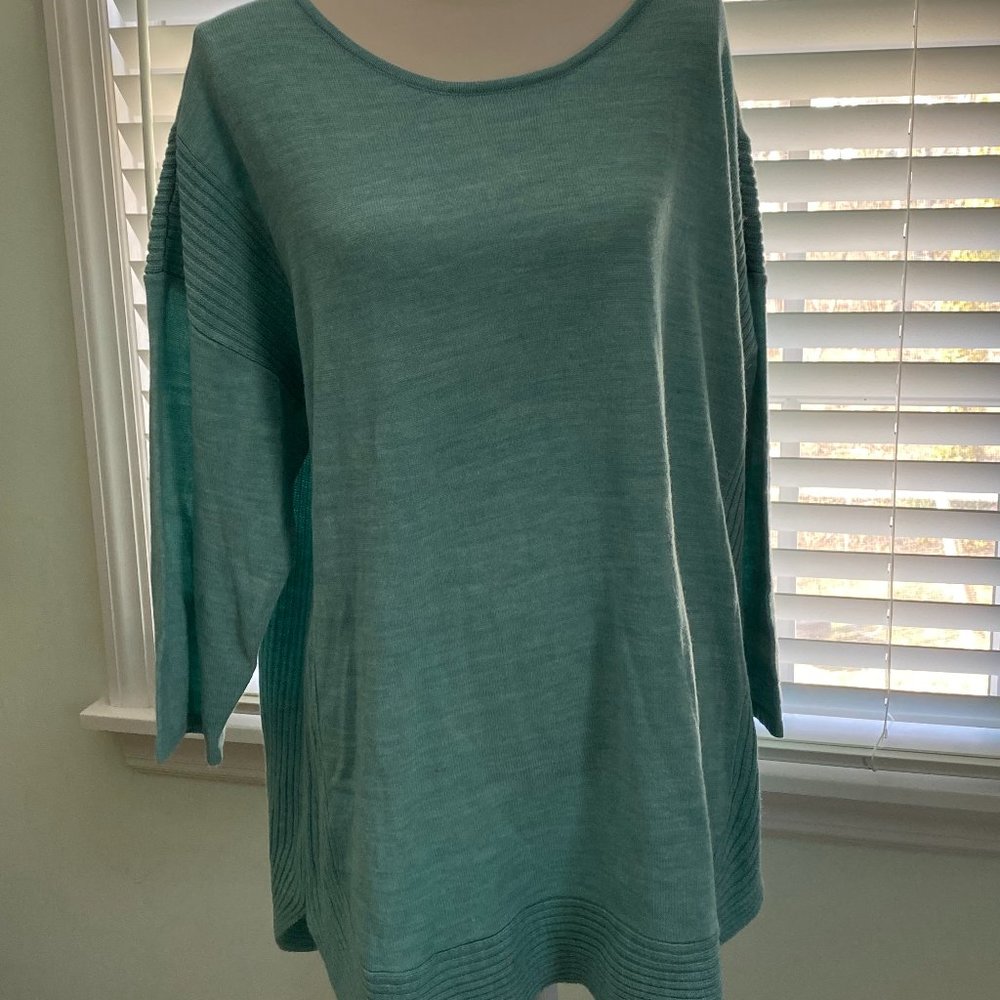 Design History 2x Acrylic Sweater NWT